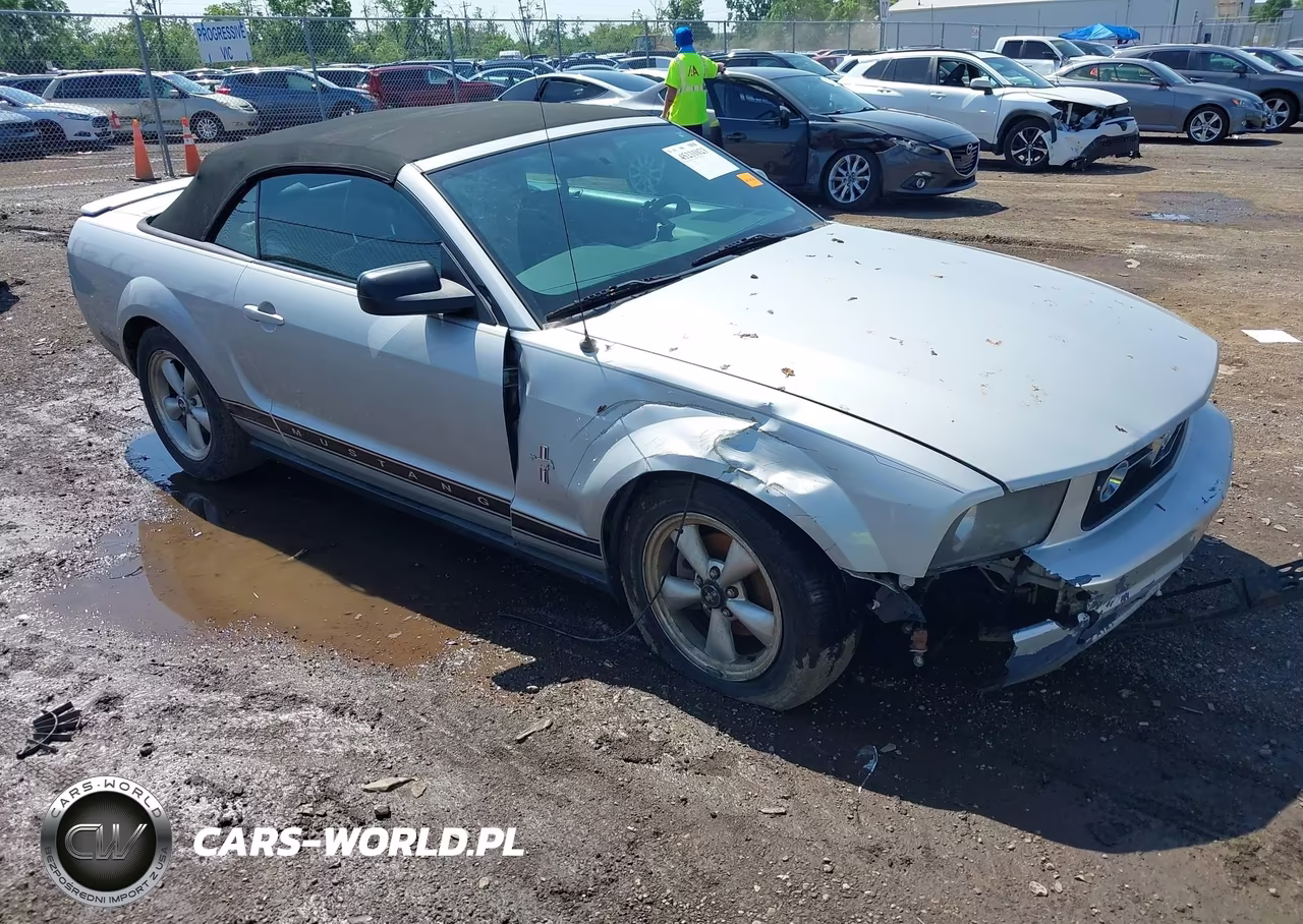 2007 Ford Mustang V6 Deluxe-V6 Premium