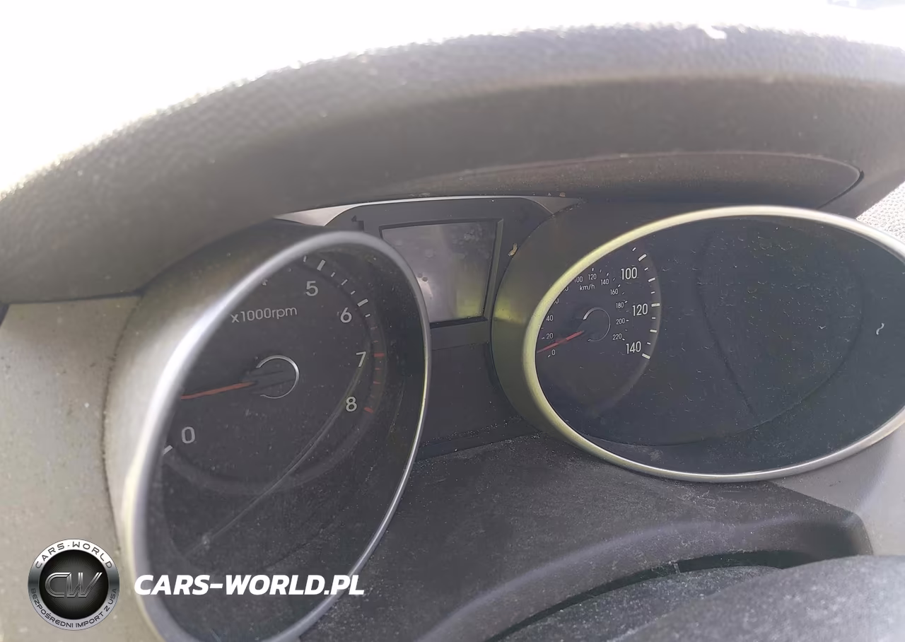 2012 Hyundai Tucson Limited VIN:KM8JUCAC8CU538005 - 7