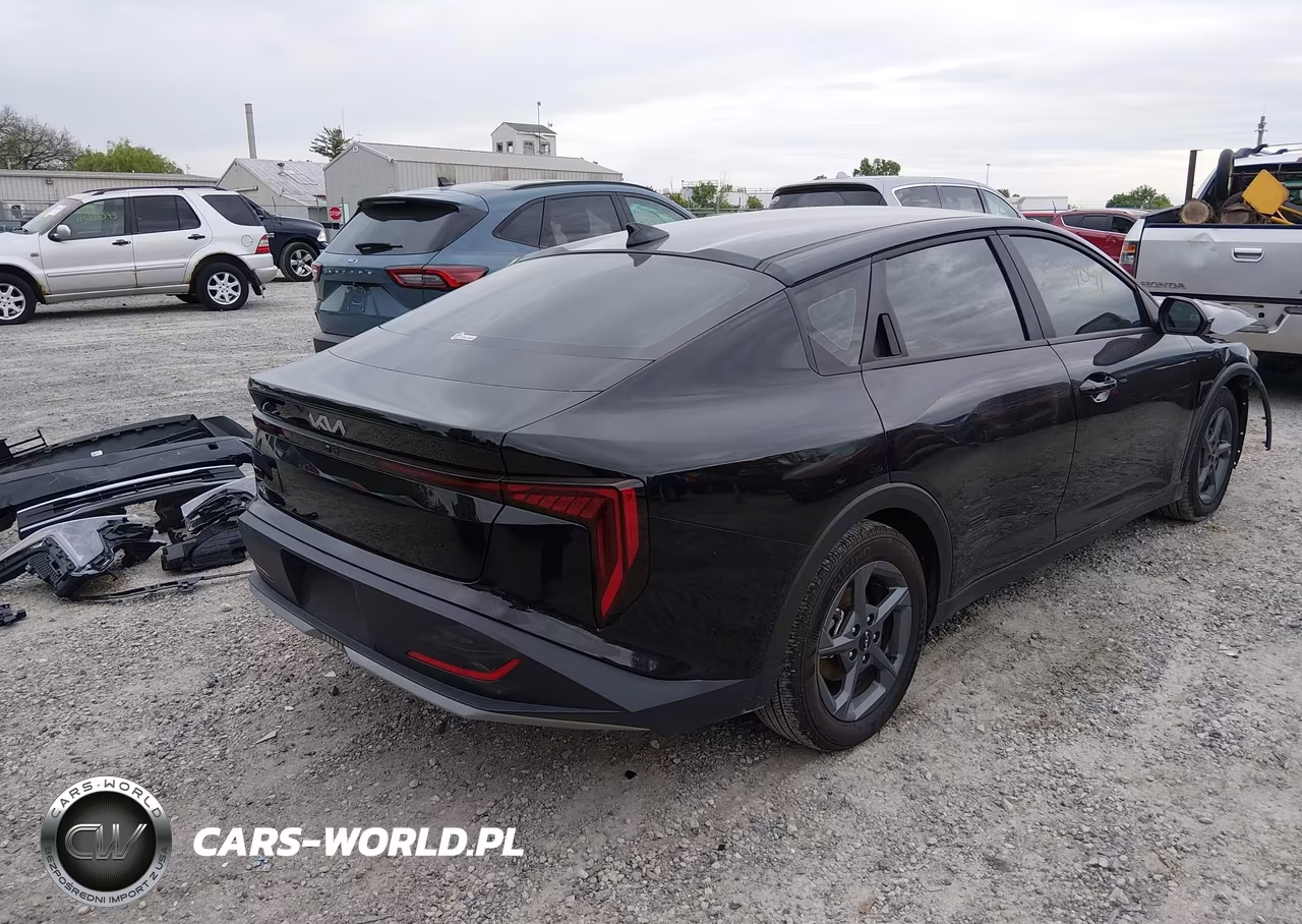2025 Kia K4 Lxs VIN:3KPFT4DE5SE170119 - 4