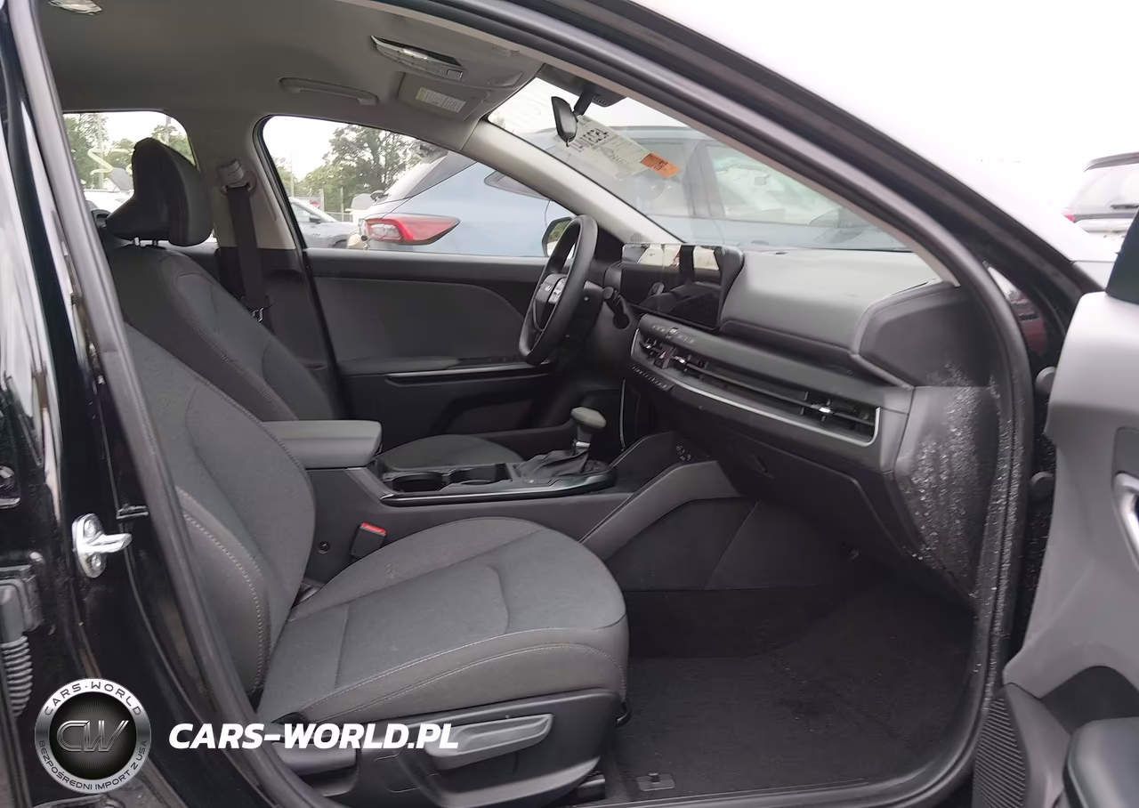 2025 Kia K4 Lxs VIN:3KPFT4DE5SE170119 - 5
