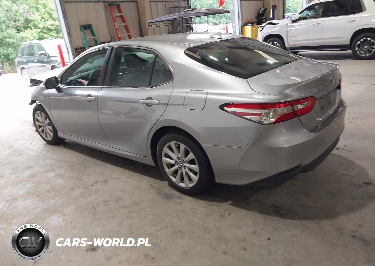 2019 Toyota Camry Le VIN:4T1B11HK5KU246034 - 3