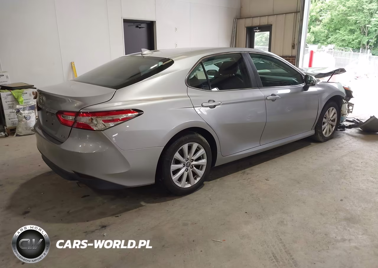 2019 Toyota Camry Le VIN:4T1B11HK5KU246034 - 4
