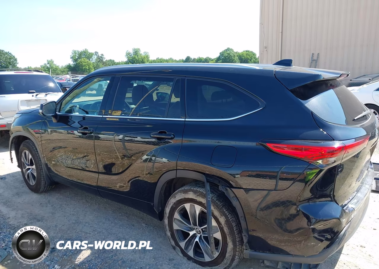 2022 Toyota Highlander Xle VIN:5TDGZRBH6NS590155 - 14