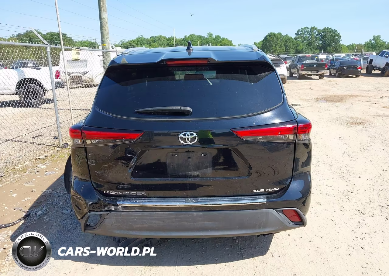 2022 Toyota Highlander Xle VIN:5TDGZRBH6NS590155 - 16