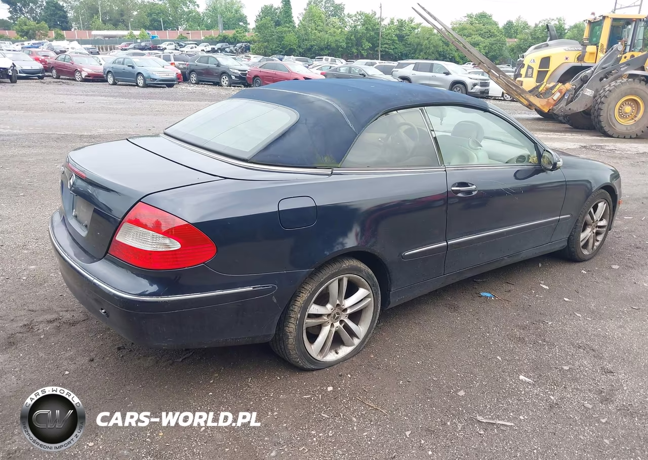 2008 Mercedes-Benz Clk 350 VIN:WDBTK56F38T090785 - 4