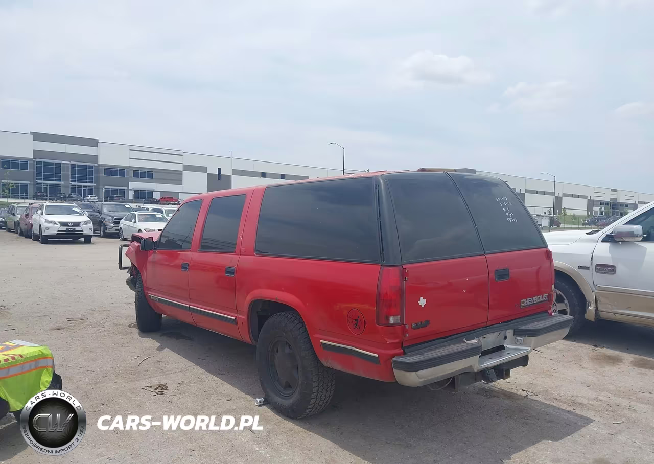 1998 Chevrolet Suburban 1500 VIN:3GNFK16R4WG149880 - 3