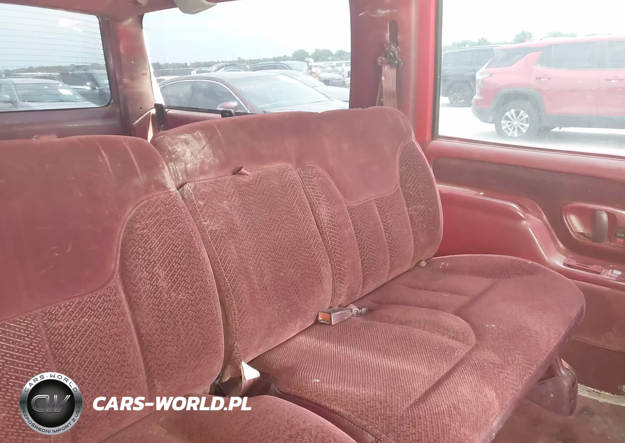 1998 Chevrolet Suburban 1500 VIN:3GNFK16R4WG149880 - 8