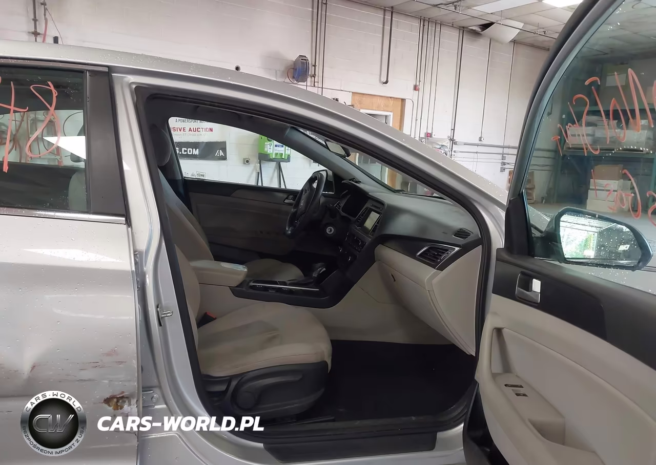 2016 Hyundai Sonata Sport VIN:5NPE34AF5GH288179 - 5