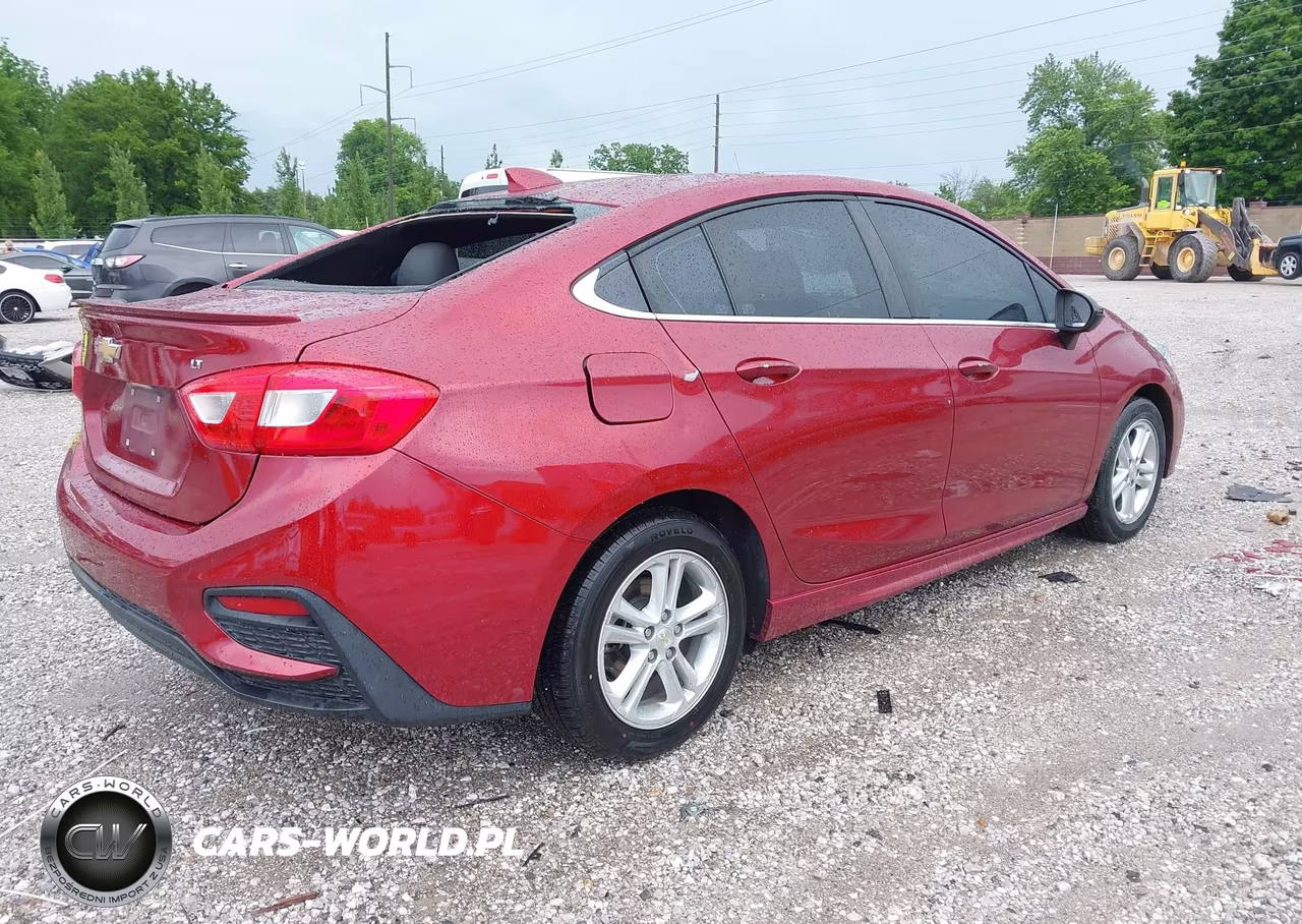 2017 Chevrolet Cruze Lt Auto VIN:1G1BE5SMXH7232303 - 4