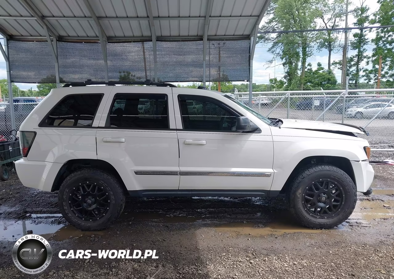2010 Jeep Grand Cherokee Laredo VIN:1J4PR4GK2AC114319 - 14