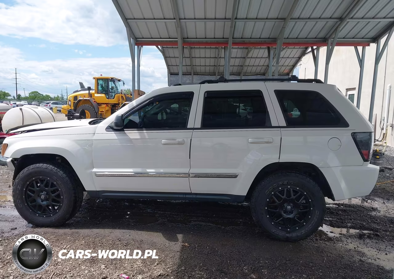 2010 Jeep Grand Cherokee Laredo VIN:1J4PR4GK2AC114319 - 15