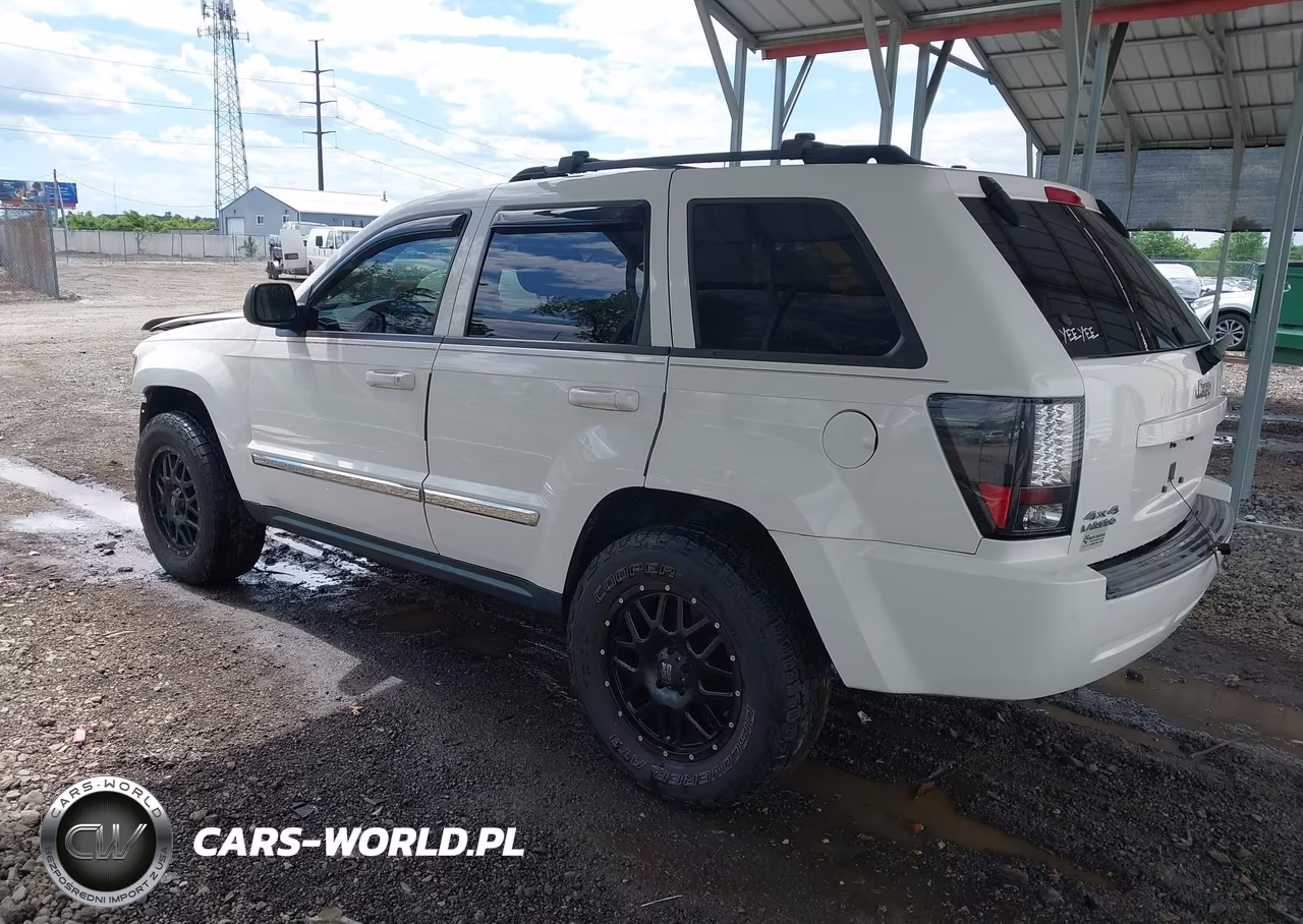 2010 Jeep Grand Cherokee Laredo VIN:1J4PR4GK2AC114319 - 3