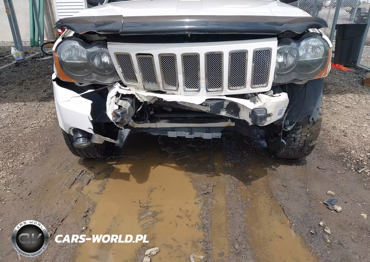 2010 Jeep Grand Cherokee Laredo VIN:1J4PR4GK2AC114319 - 6