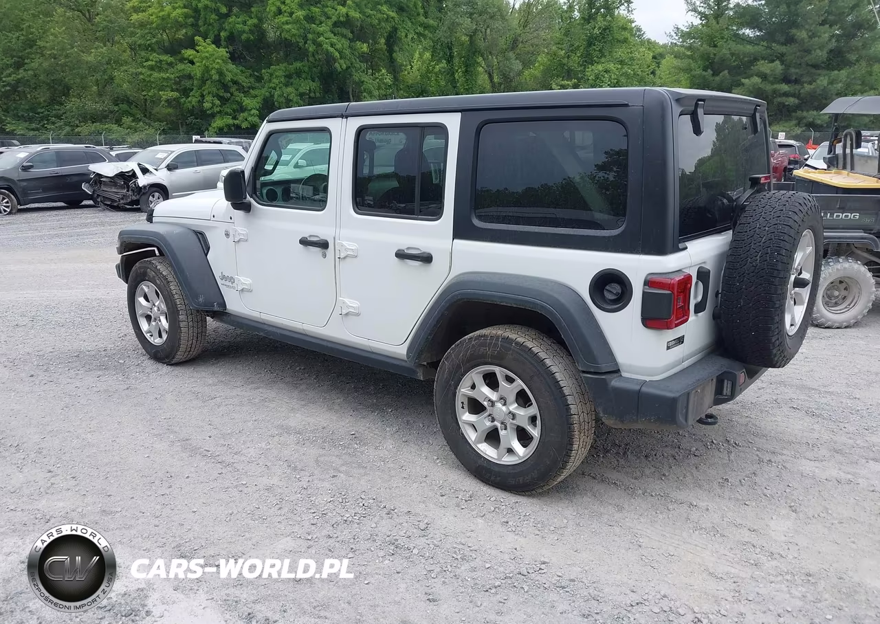 2021 Jeep Wrangler Unlimited Islander 4X4 VIN:1C4HJXDG1MW647333 - 3