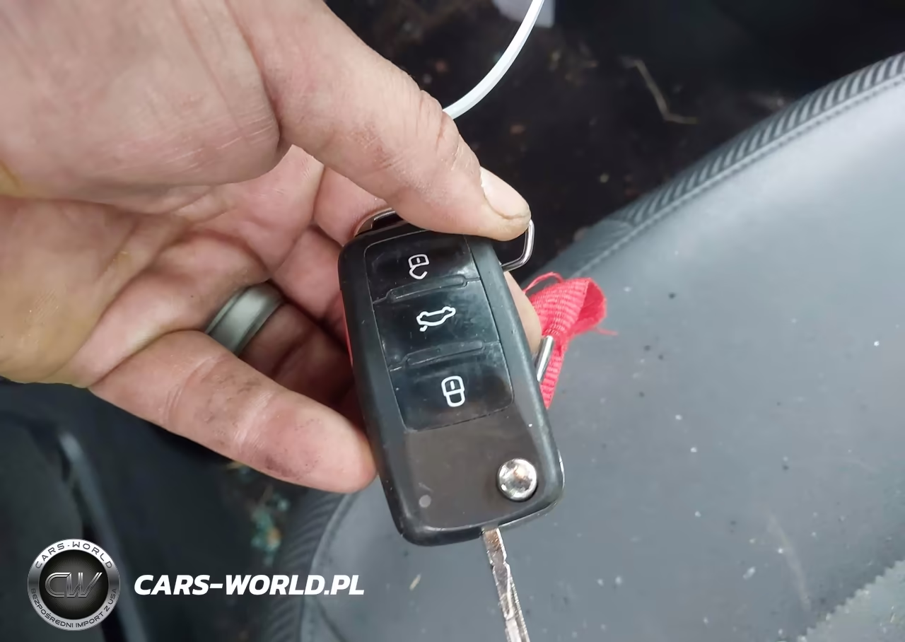 2014 Volkswagen Beetle 2.5L VIN:3VWJP7ATXEM608885 - 11