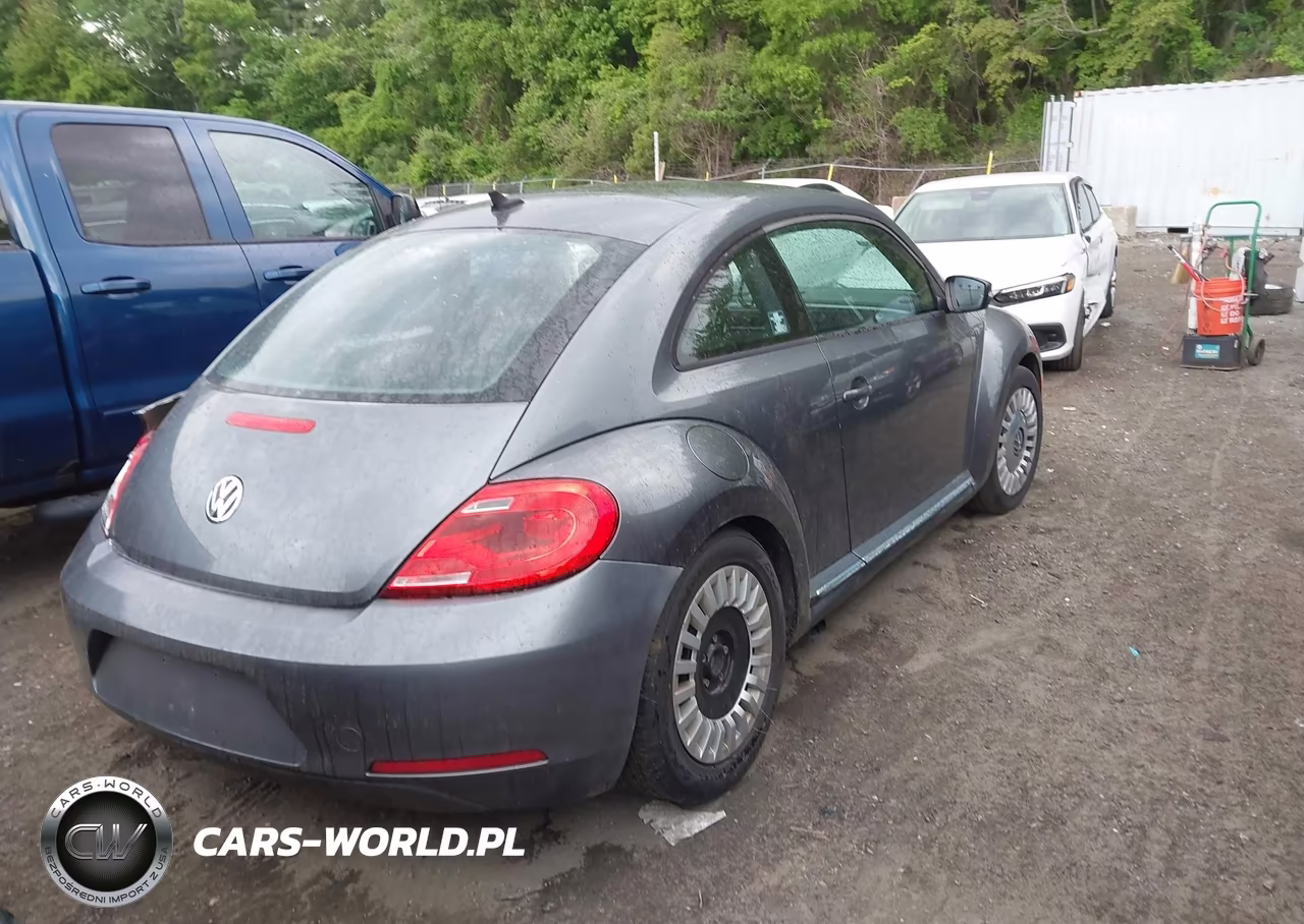 2014 Volkswagen Beetle 2.5L VIN:3VWJP7ATXEM608885 - 4
