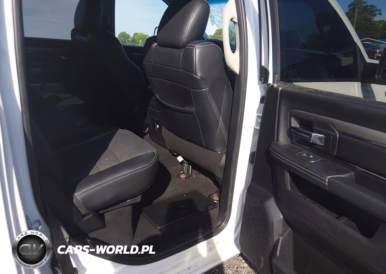 2018 Ram 1500 Sport VIN:1C6RR7MT9JS277124 - 8