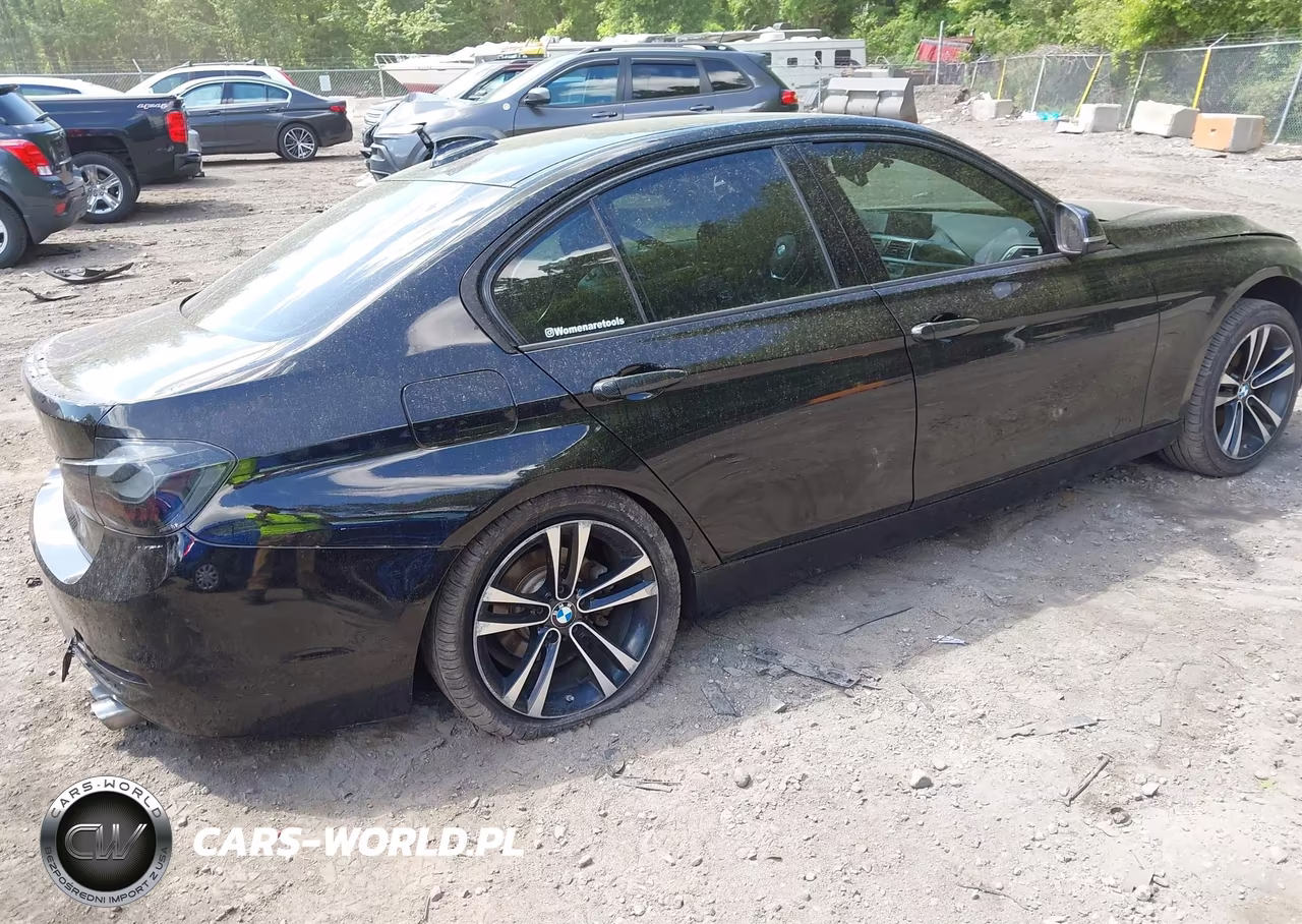 2018 BMW 330I xDrive VIN:WBA8D9G5XJNU67702 - 4