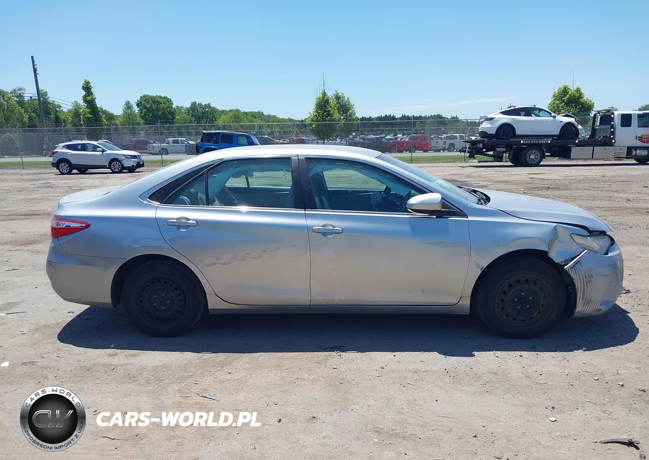 2017 Toyota Camry Le VIN:4T1BF1FK3HU393997 - 13