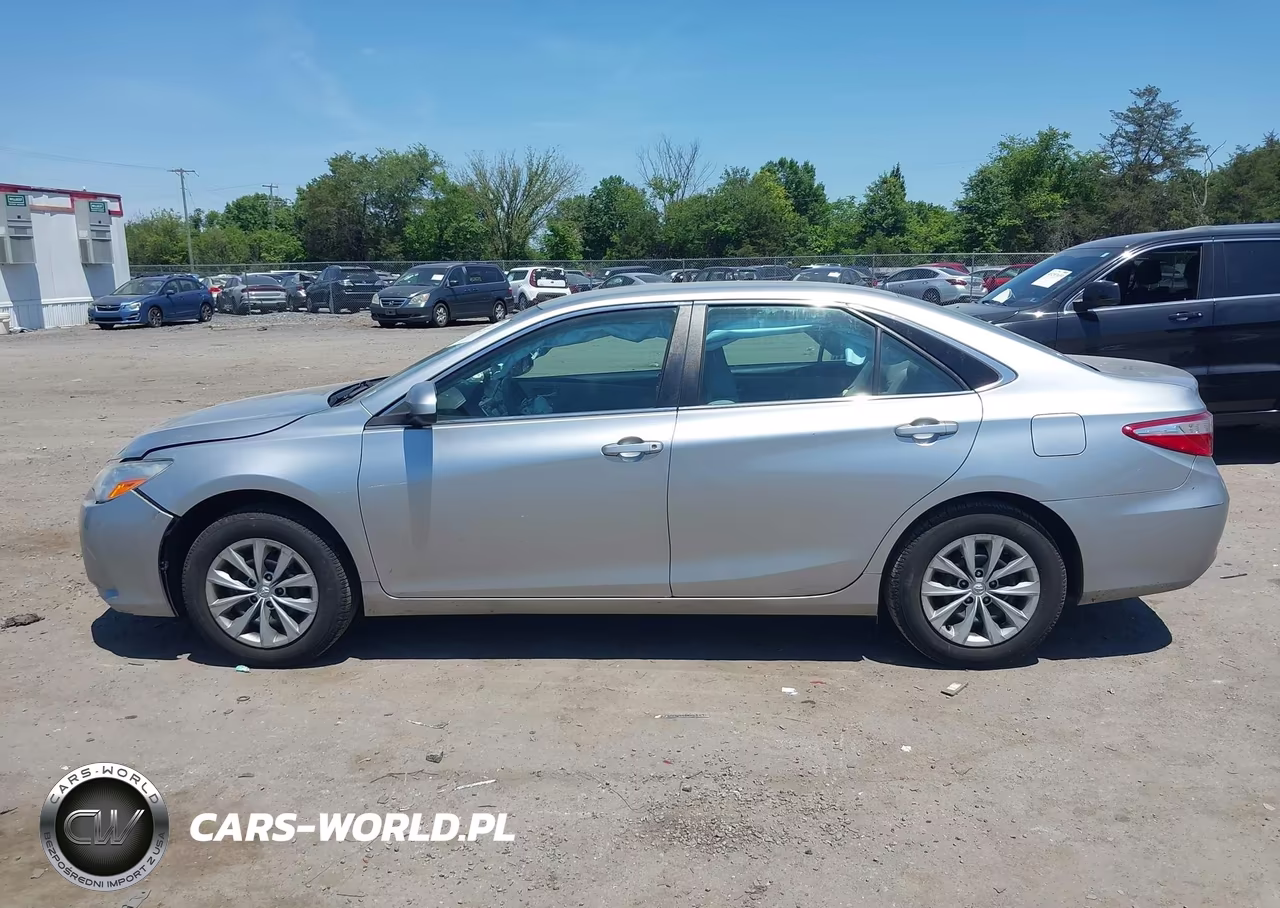 2017 Toyota Camry Le VIN:4T1BF1FK3HU393997 - 14