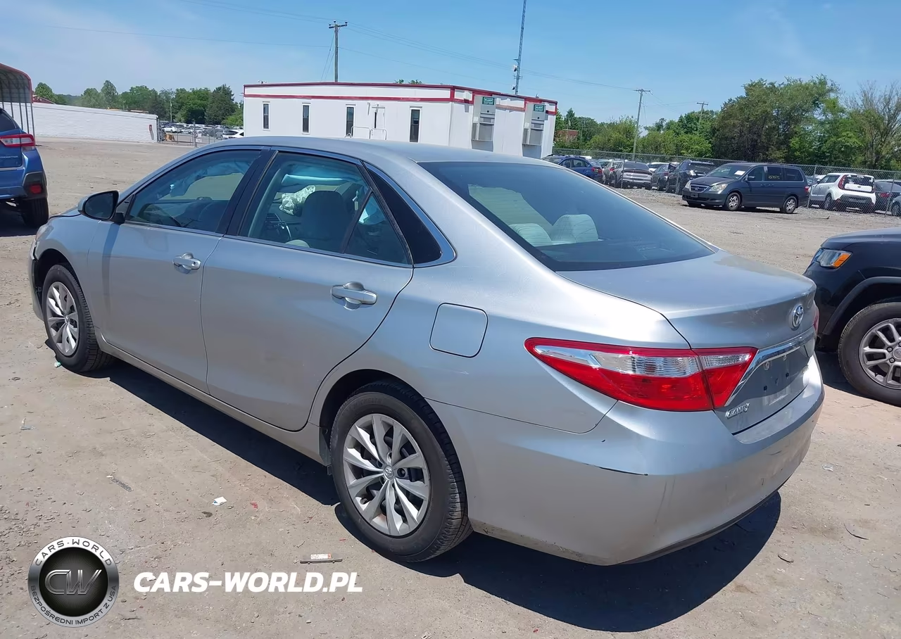 2017 Toyota Camry Le VIN:4T1BF1FK3HU393997 - 3