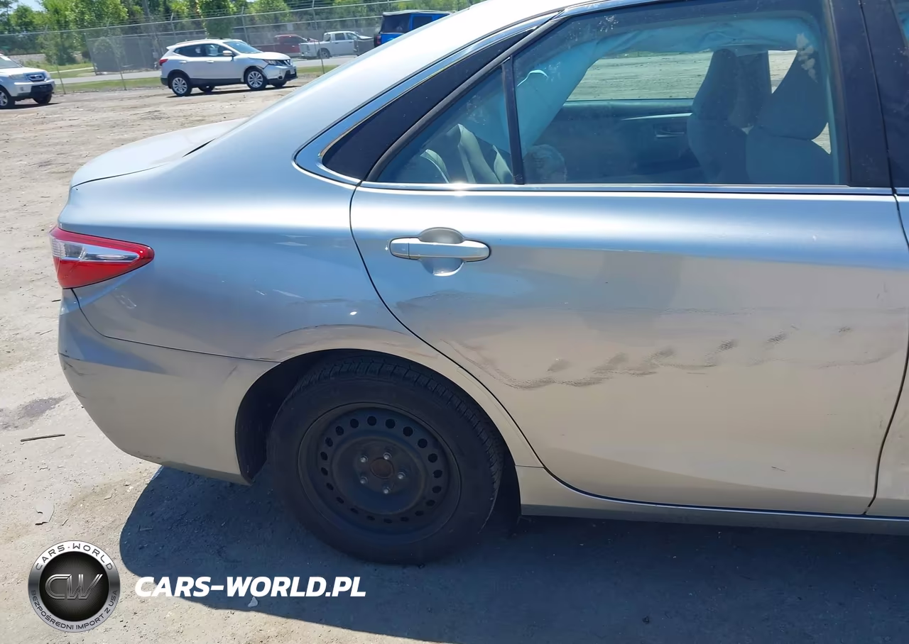 2017 Toyota Camry Le VIN:4T1BF1FK3HU393997 - 6