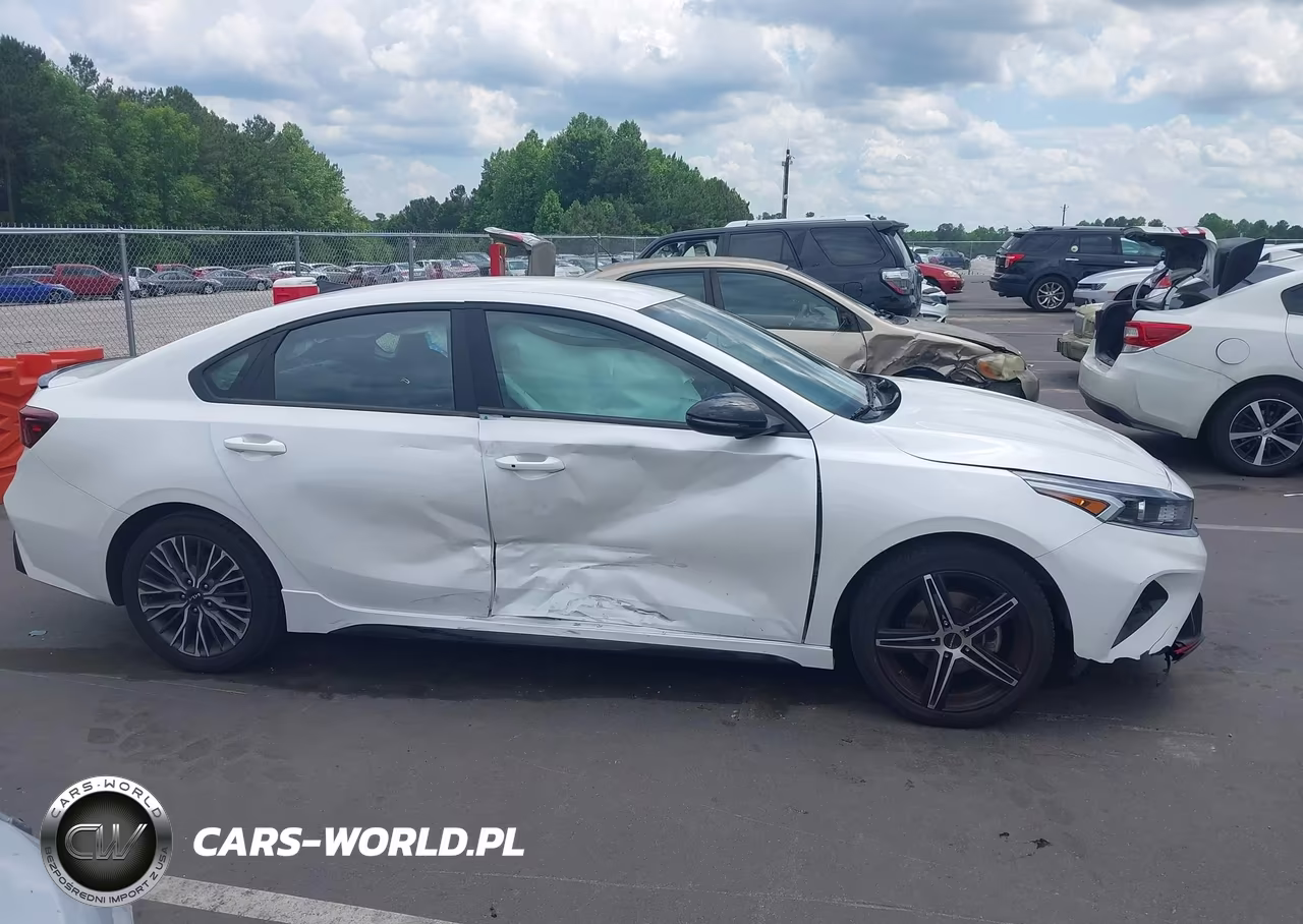 2024 Kia Forte Gt-Line VIN:3KPF54AD0RE799464 - 13