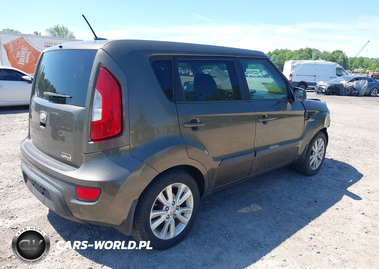 2013 Kia Soul VIN:KNDJT2A59D7558704 - 4