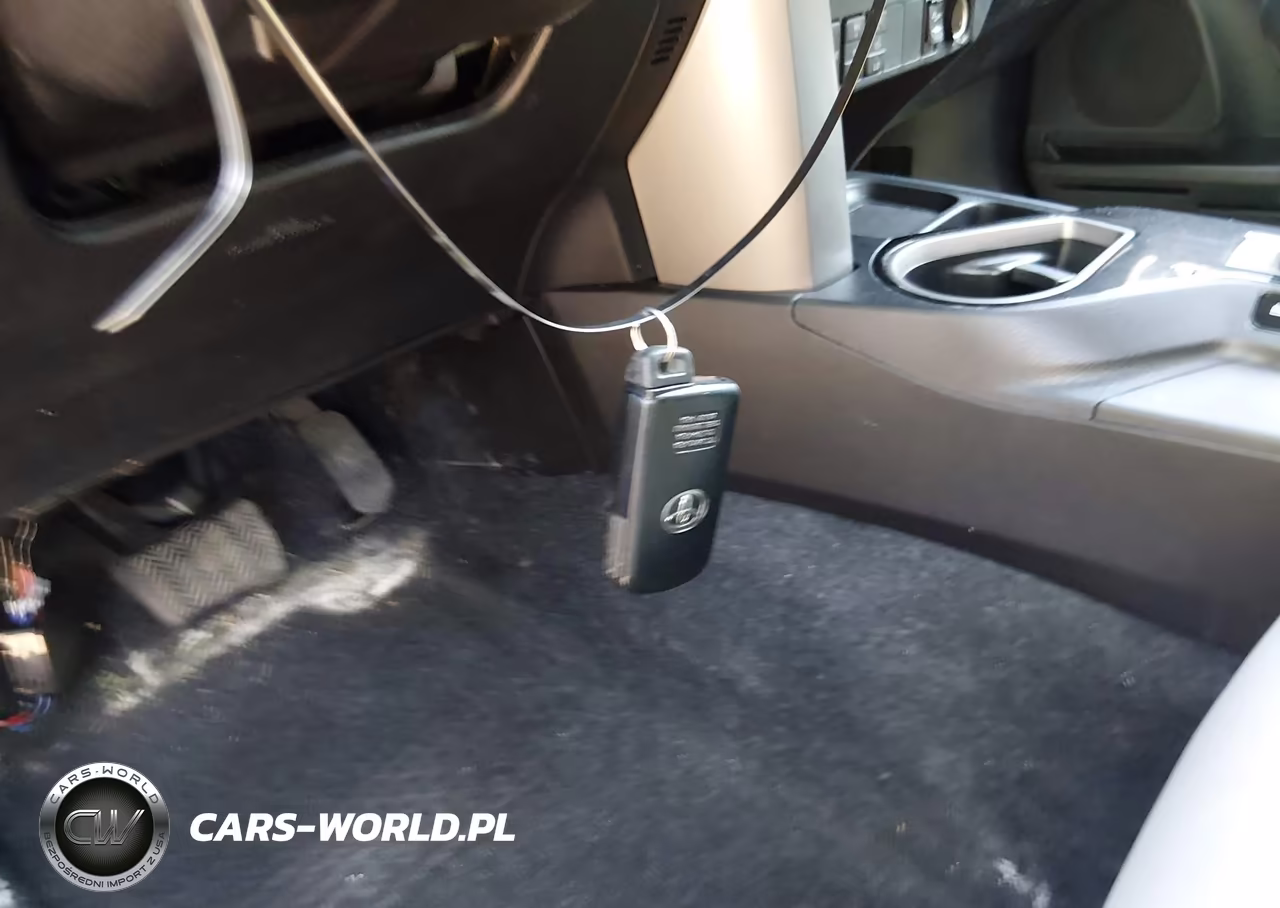 2018 Toyota Rav4 Limited VIN:2T3DFREV0JW755672 - 11