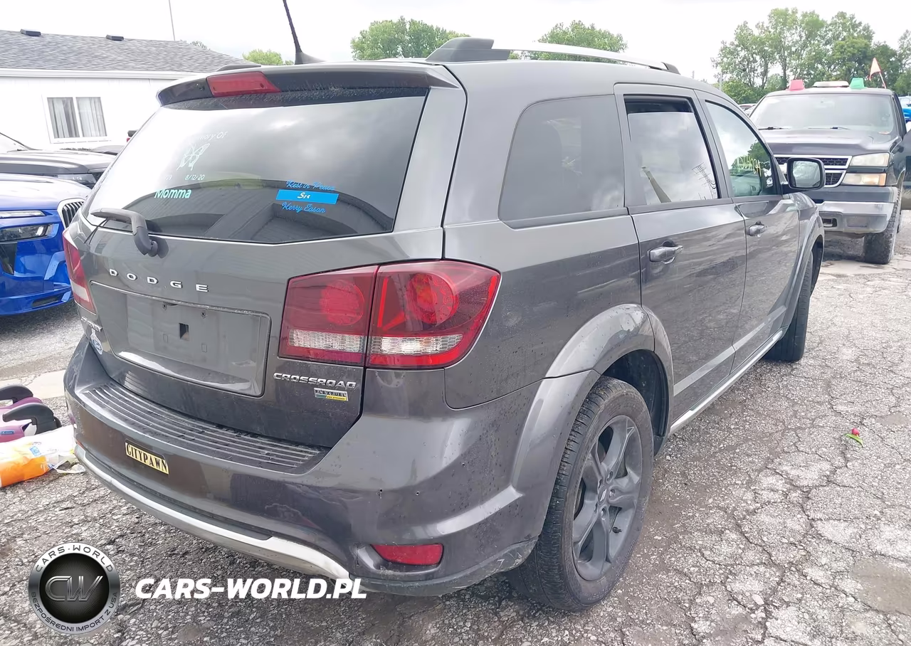2019 Dodge Journey Crossroad VIN:3C4PDCGG3KT778533 - 4