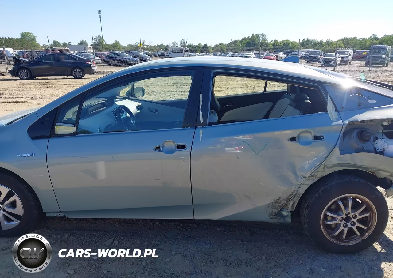 2016 Toyota Prius Four VIN:JTDKARFUXG3522311 - 15