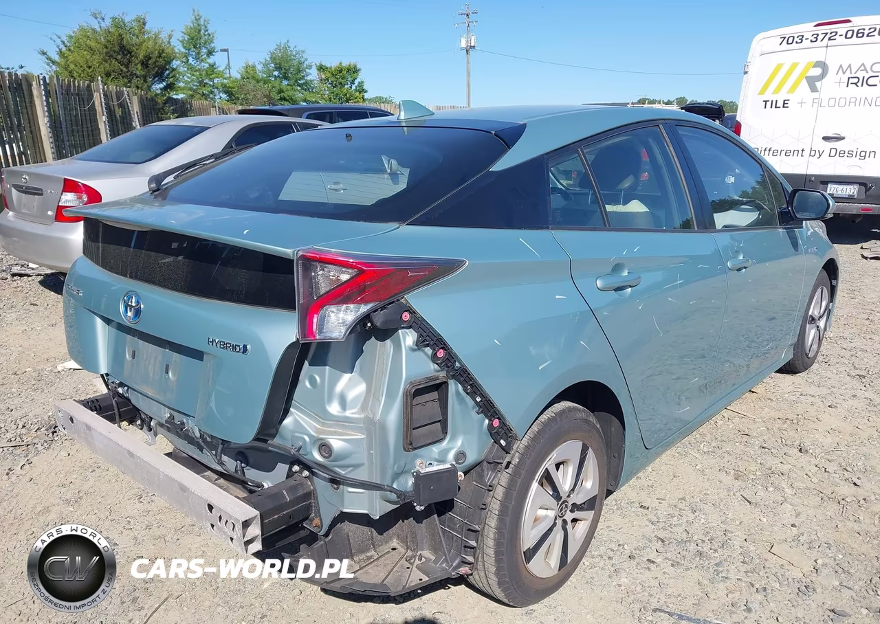 2016 Toyota Prius Four VIN:JTDKARFUXG3522311 - 4