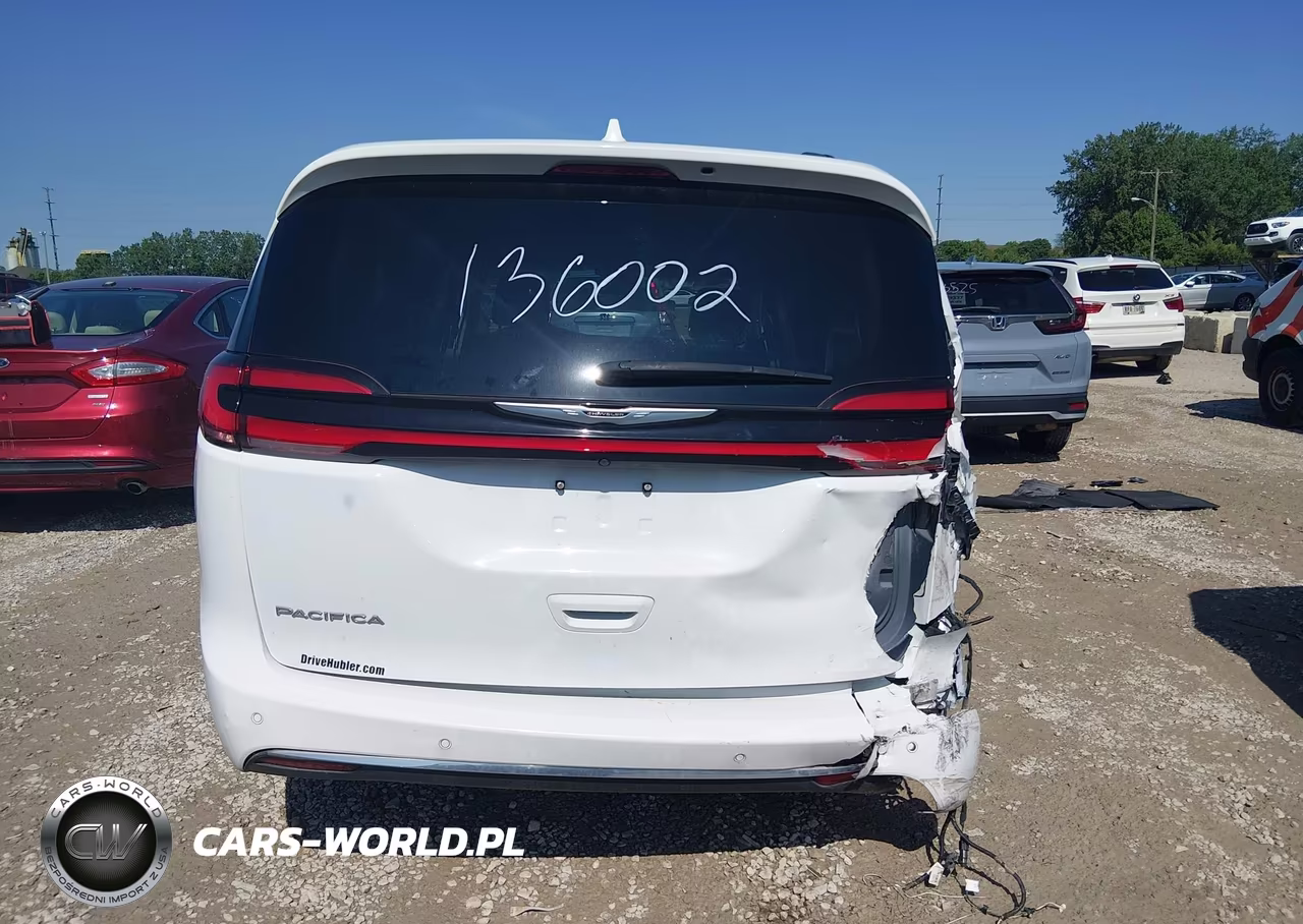 2022 Chrysler Pacifica Touring L VIN:2C4RC1BG8NR136002 - 16