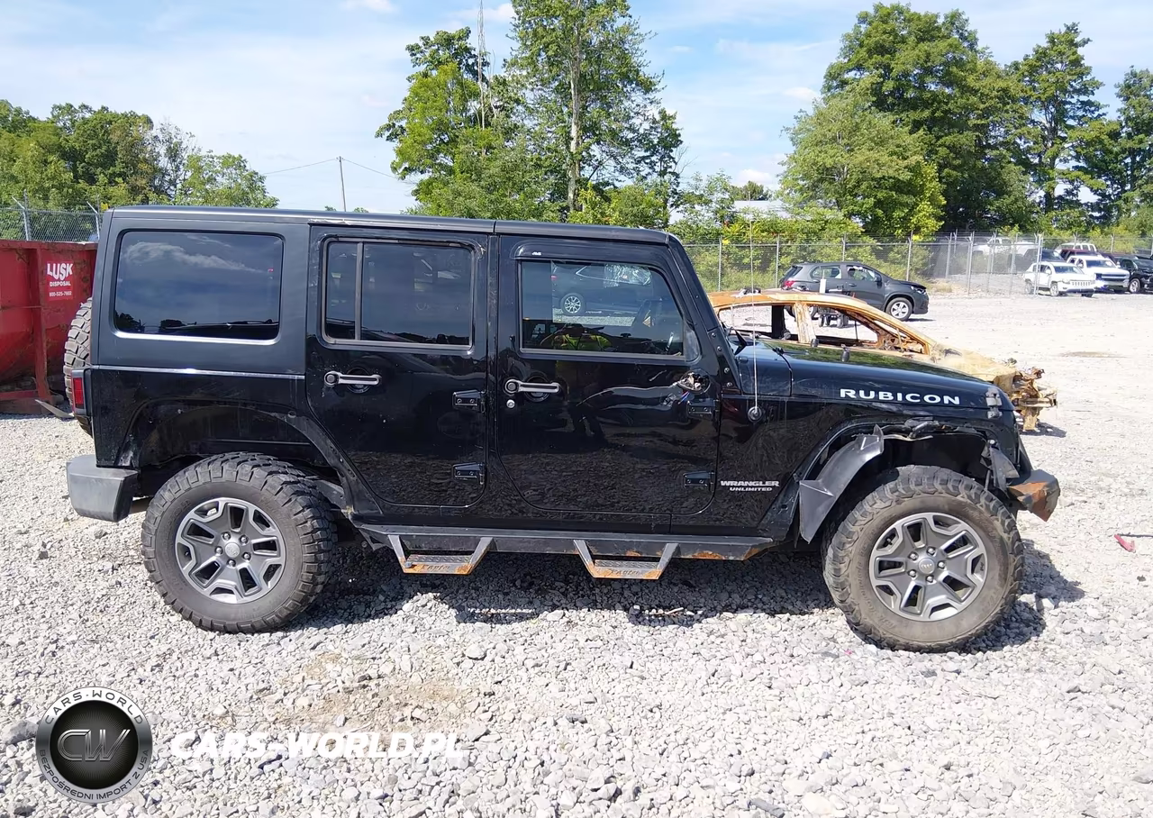 2015 Jeep Wrangler Unlimited Rubicon VIN:1C4BJWFG7FL612300 - 13
