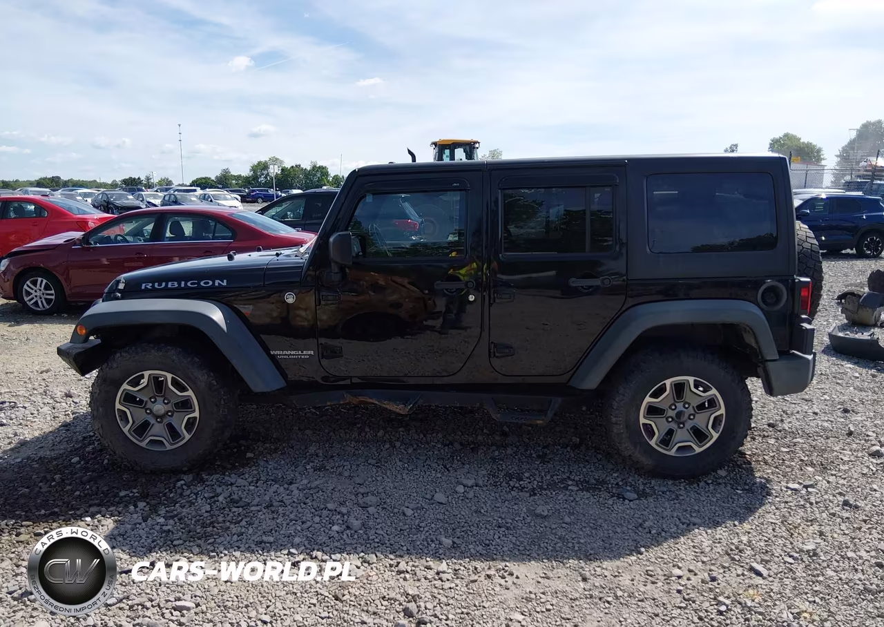 2015 Jeep Wrangler Unlimited Rubicon VIN:1C4BJWFG7FL612300 - 14