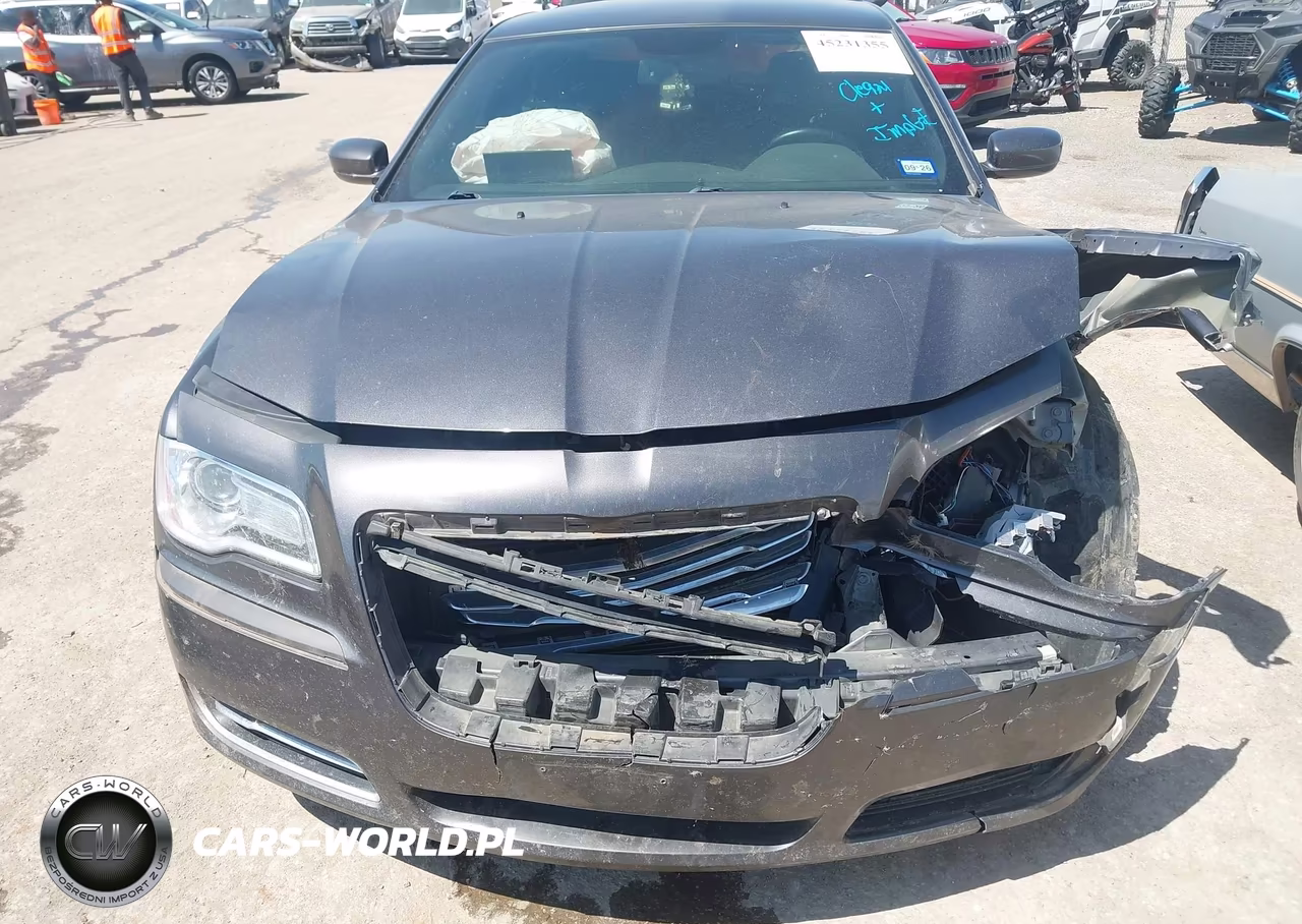 2013 Chrysler 300 Motown VIN:2C3CCAAG7DH732461 - 11