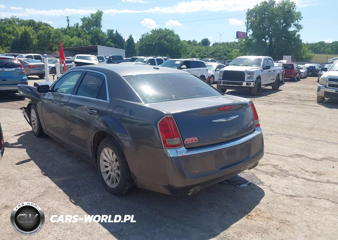 2013 Chrysler 300 Motown VIN:2C3CCAAG7DH732461 - 3