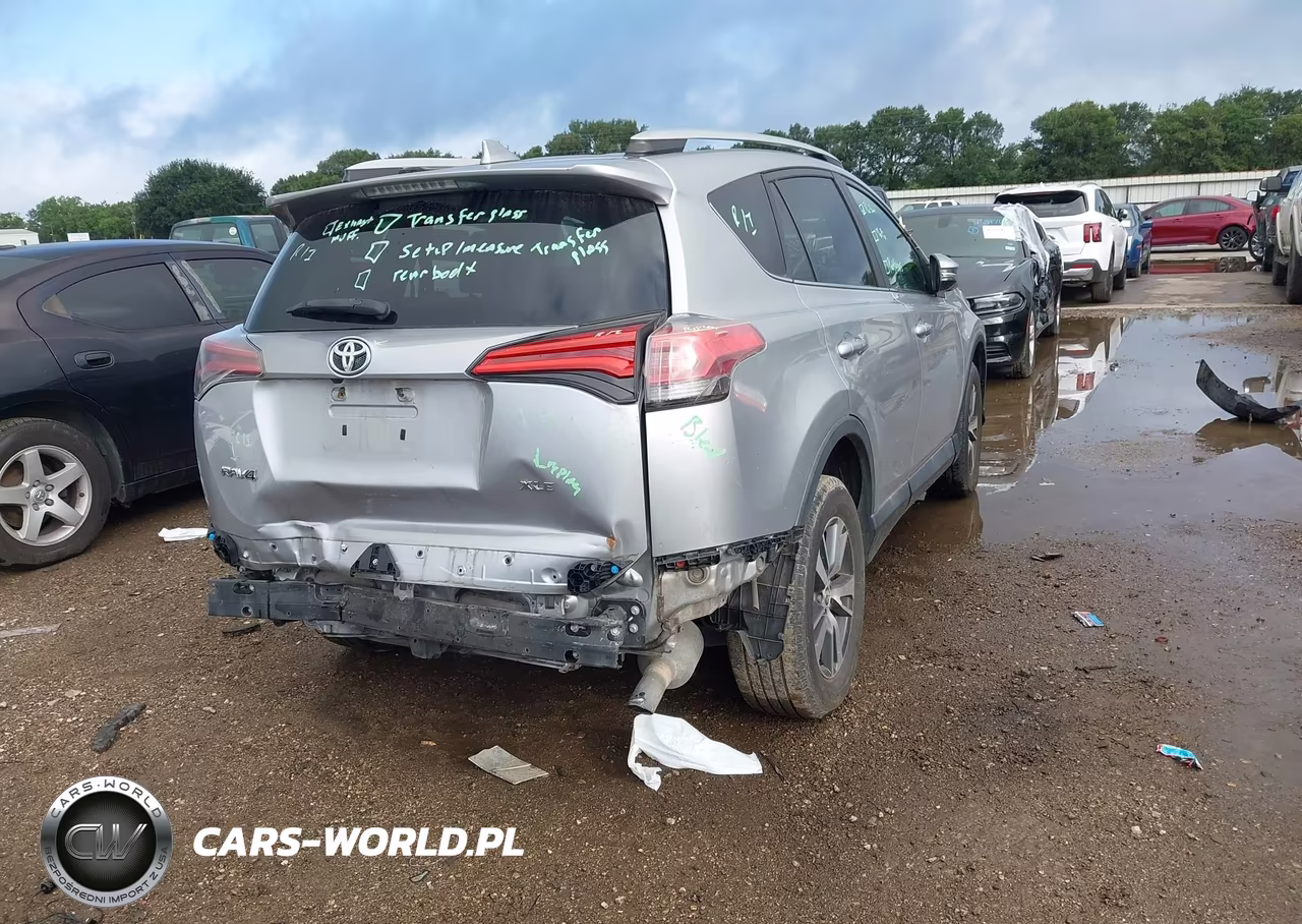 2016 Toyota Rav4 Xle VIN:2T3WFREV2GW271813 - 4