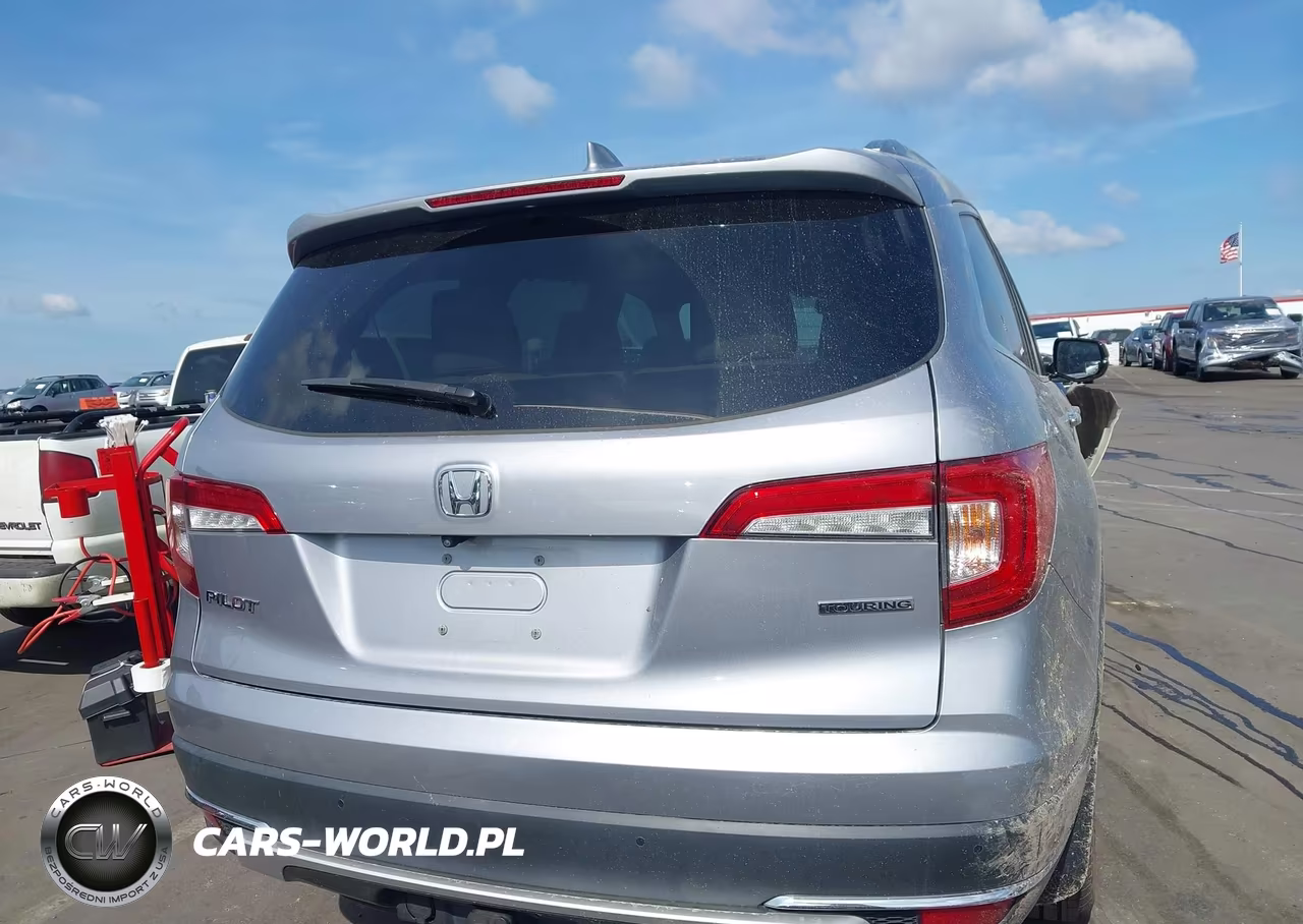 2019 Honda Pilot Touring VIN:5FNYF5H64KB023101 - 16