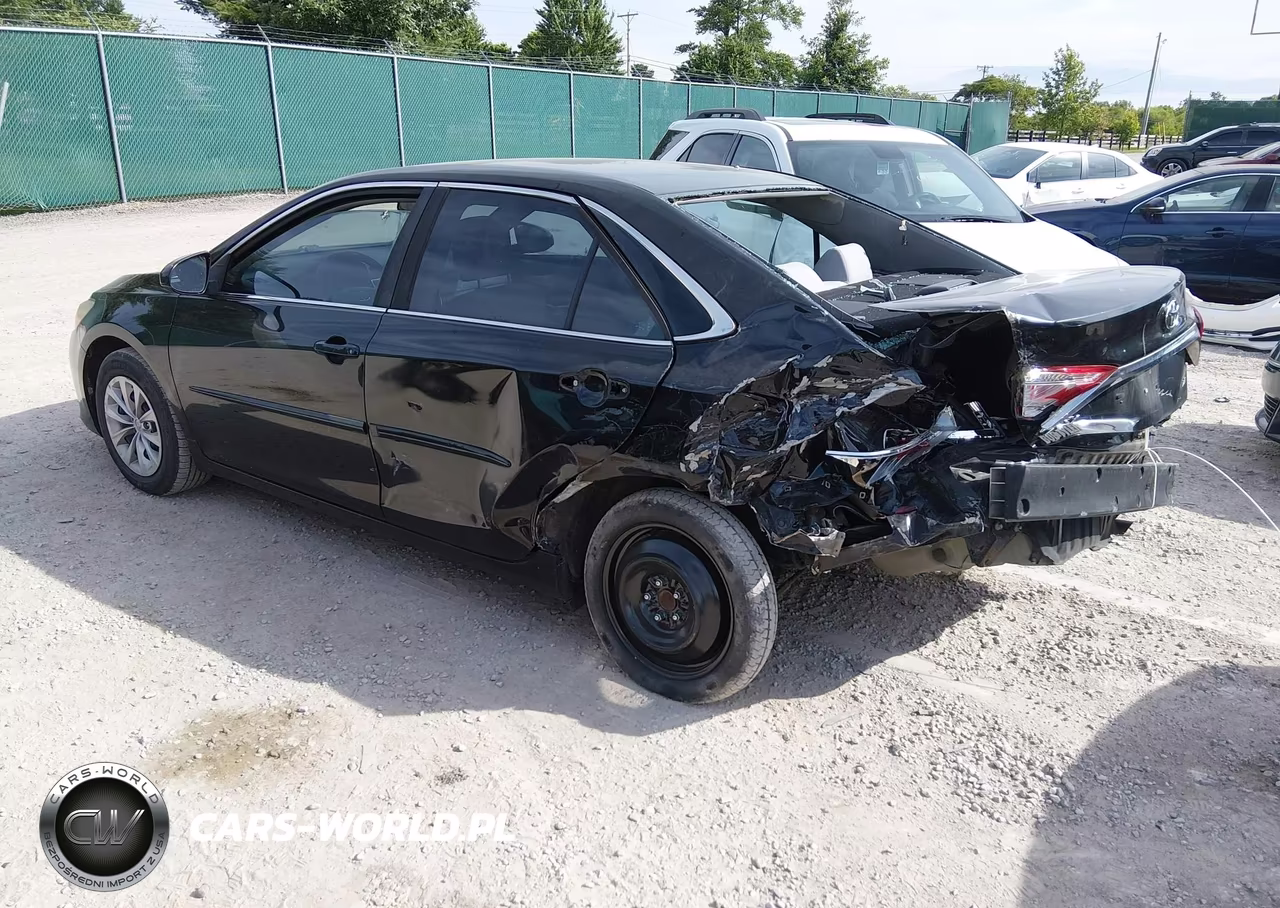 2016 Toyota Camry Le VIN:4T1BF1FK4GU570975 - 3