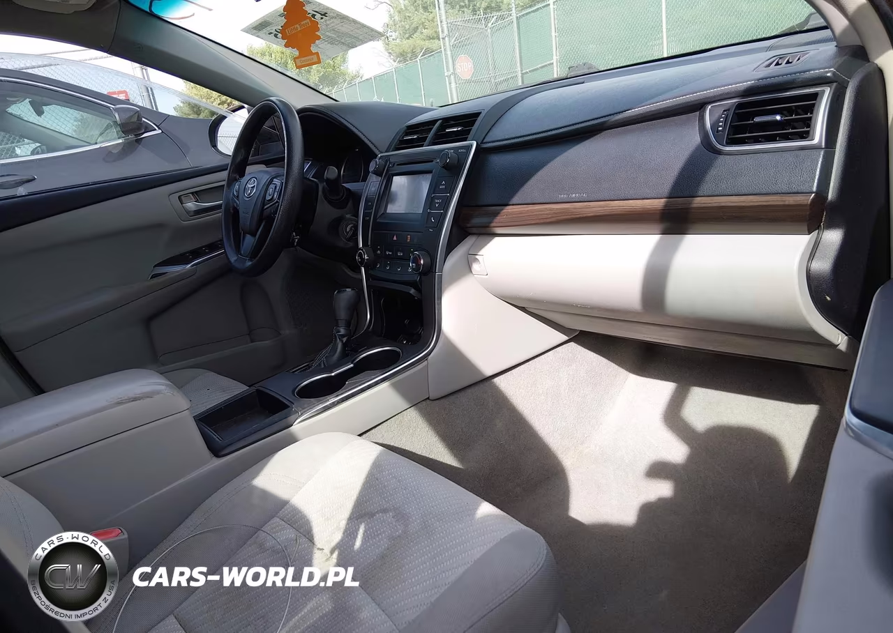 2016 Toyota Camry Le VIN:4T1BF1FK4GU570975 - 5