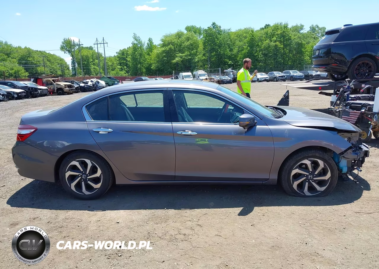 2017 Honda Accord Ex VIN:1HGCR2F75HA219952 - 13