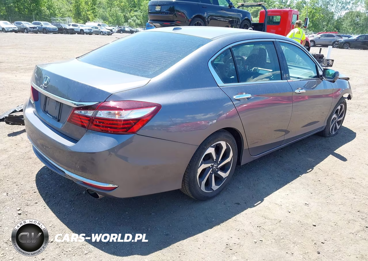 2017 Honda Accord Ex VIN:1HGCR2F75HA219952 - 4