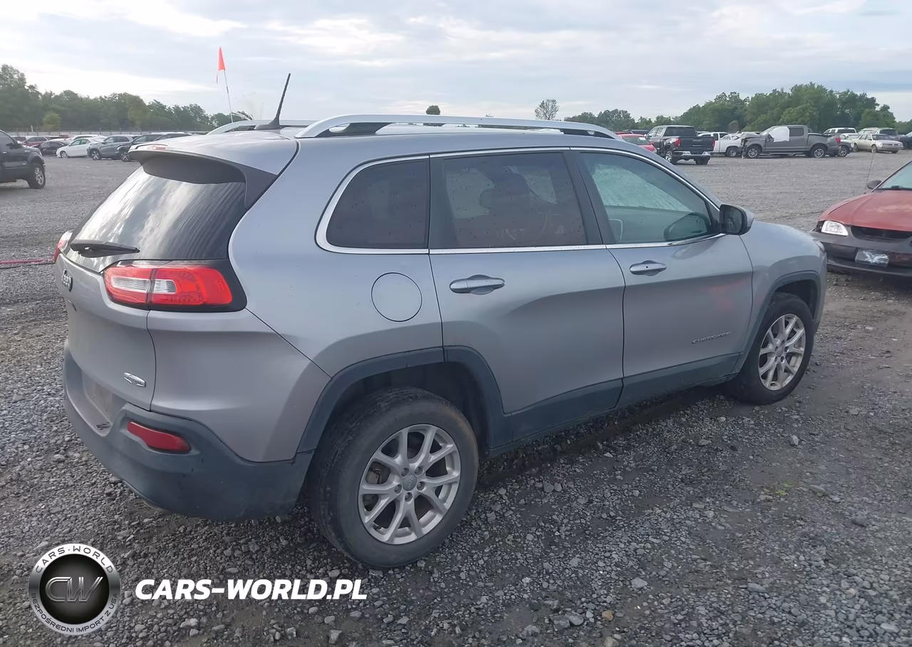2014 Jeep Cherokee Latitude VIN:1C4PJLCS0EW171166 - 4