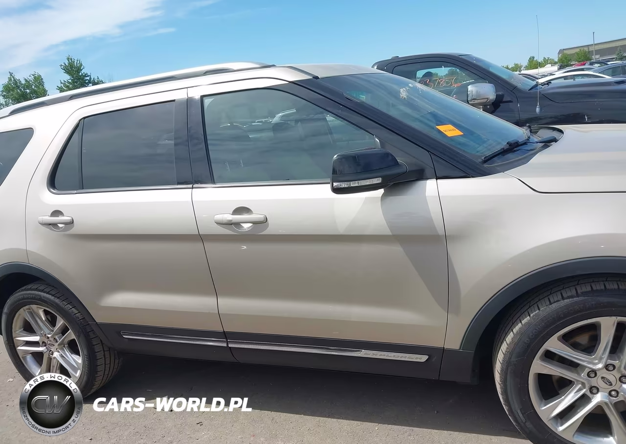 2017 Ford Explorer Xlt VIN:1FM5K7D88HGA67355 - 13