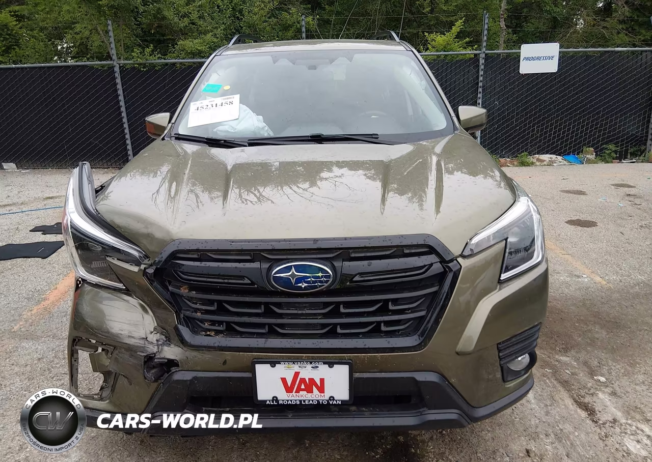 2023 Subaru Forester Premium VIN:JF2SKADC2PH406212 - 12