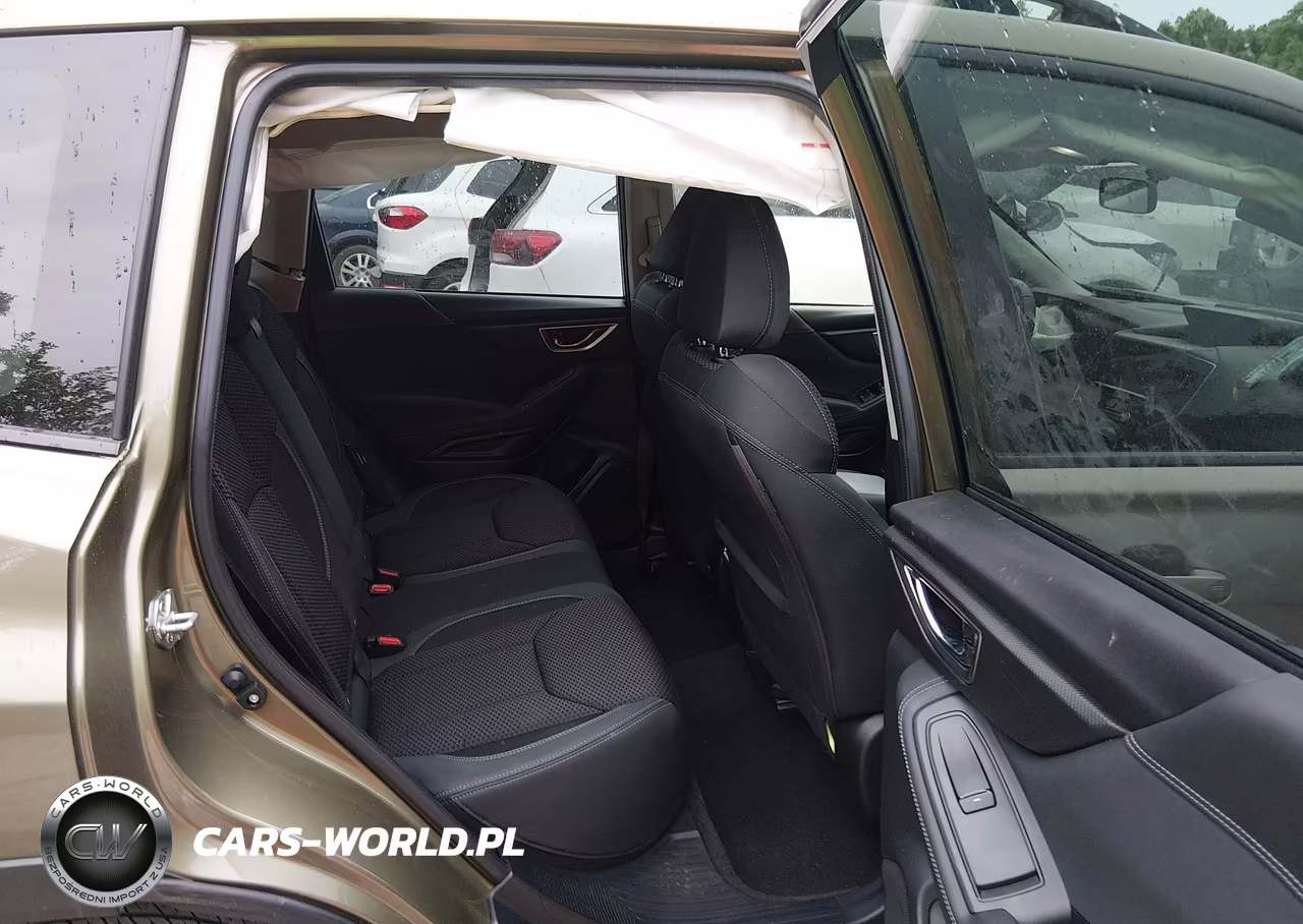 2023 Subaru Forester Premium VIN:JF2SKADC2PH406212 - 8