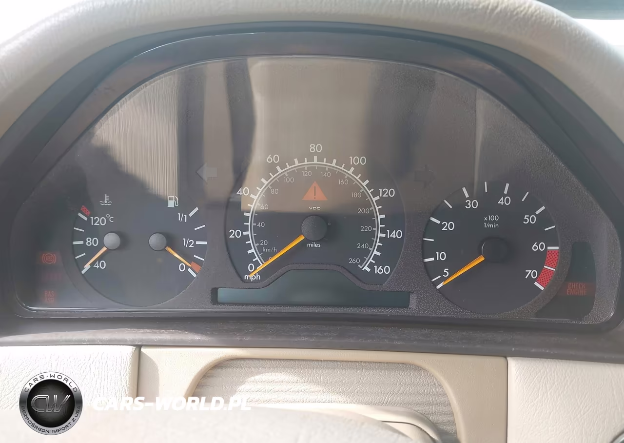 1999 Mercedes-Benz E 320 VIN:WDBJF65H3XA902178 - 7