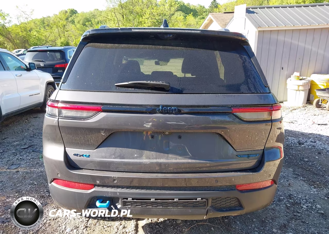 2023 Jeep Grand Cherokee 4Xe Trailhawk VIN:1C4RJYC62P8905466 - 16