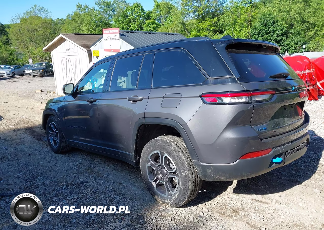 2023 Jeep Grand Cherokee 4Xe Trailhawk VIN:1C4RJYC62P8905466 - 3